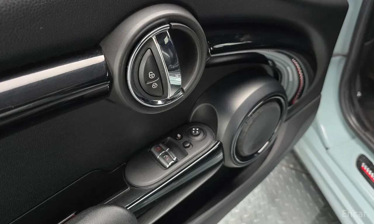 Mini Cooper s JCW Delaney Edition F56* Подгрев* Камера* HeadUP, снимка 14 - Автомобили и джипове - 55754732