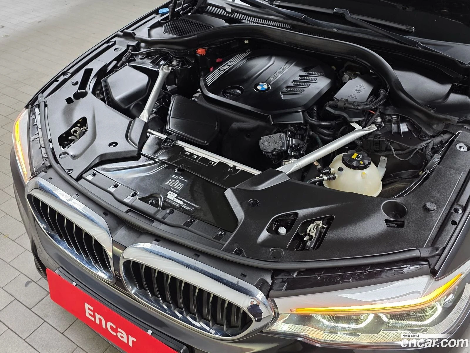 BMW 520 520d M Sport Package Plus, снимка 5 - Автомобили и джипове - 56741319