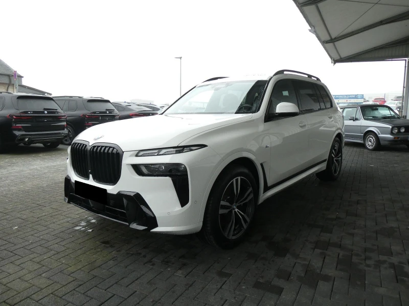 BMW X7 40i/ xDrive/FACELIFT/M-SPORT/HEAD UP/ PANO/CAMERA/, снимка 3 - Автомобили и джипове - 49460898