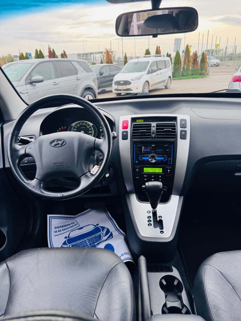 Hyundai Tucson 2.0CRDI AUTOMATIC, снимка 11 - Автомобили и джипове - 52709076