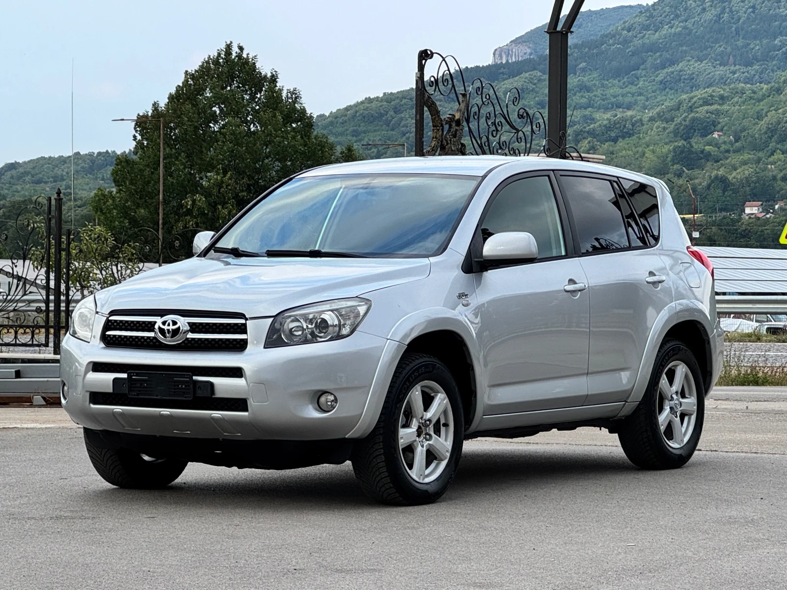 Toyota Rav4 2.2 ИТАЛИЯ 4х4 - изображение 2