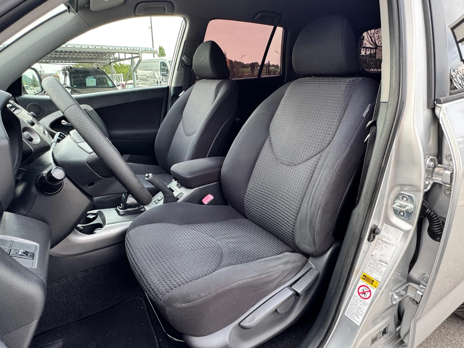 Toyota Rav4 2.2 ИТАЛИЯ 4х4 - изображение 9