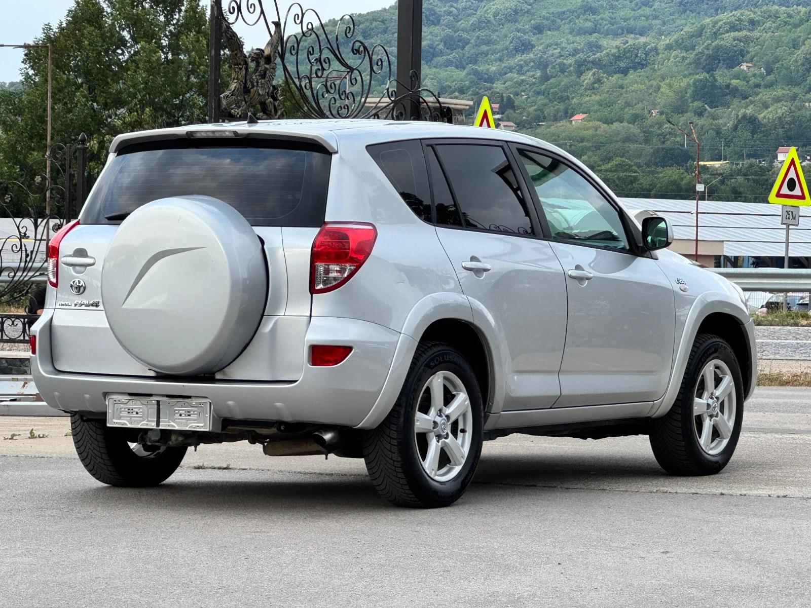Toyota Rav4 2.2 ИТАЛИЯ 4х4 - изображение 5