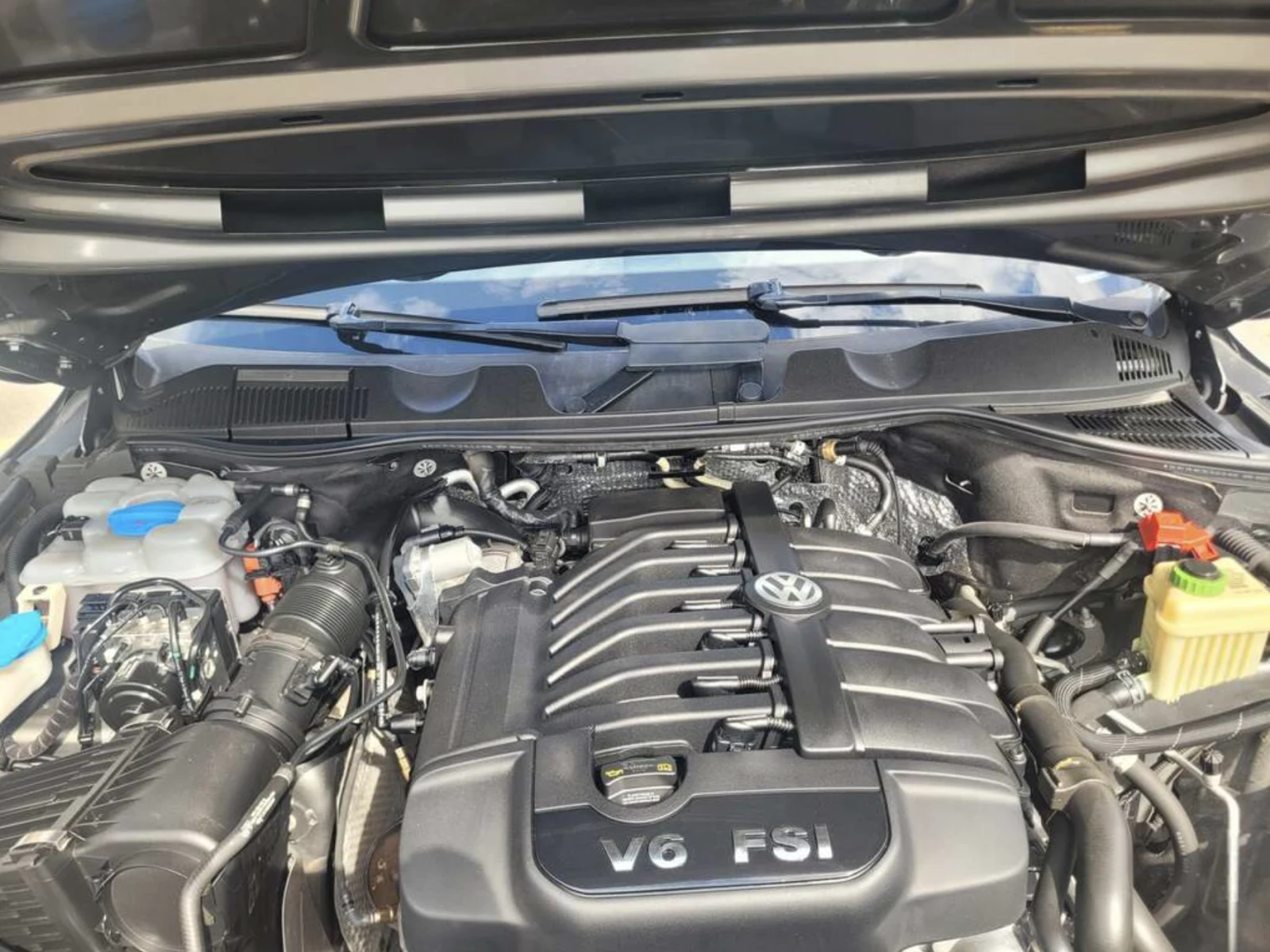 VW Touareg V6 Sportline/Bluetooth/Sunroof/Navigation - изображение 10