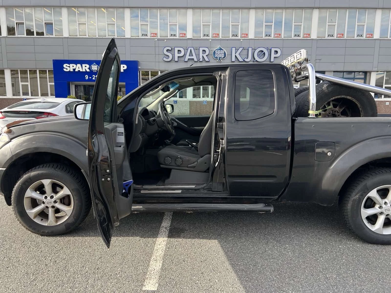 Nissan Navara Пикап - изображение 4