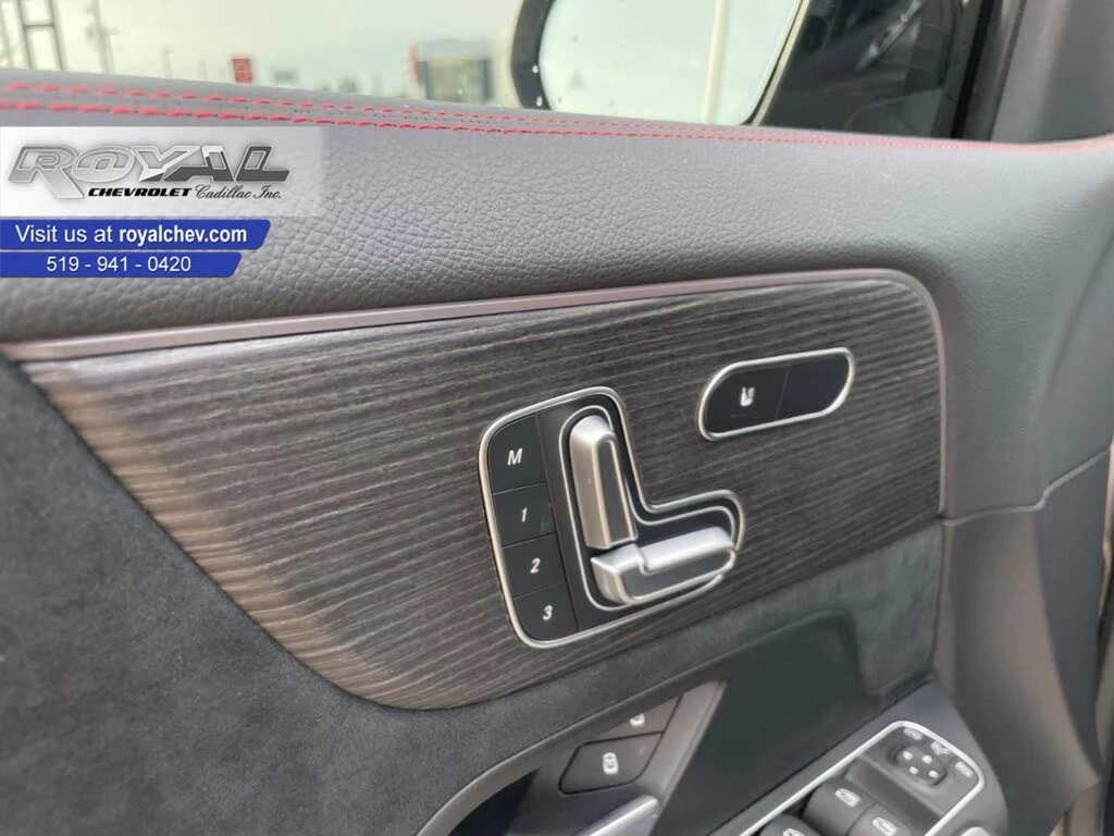 Mercedes-Benz GLA * AMG Line * HeadUp * * AвтоКредит* (ЦЕНА ДО БГ), снимка 14 - Автомобили и джипове - 53987517