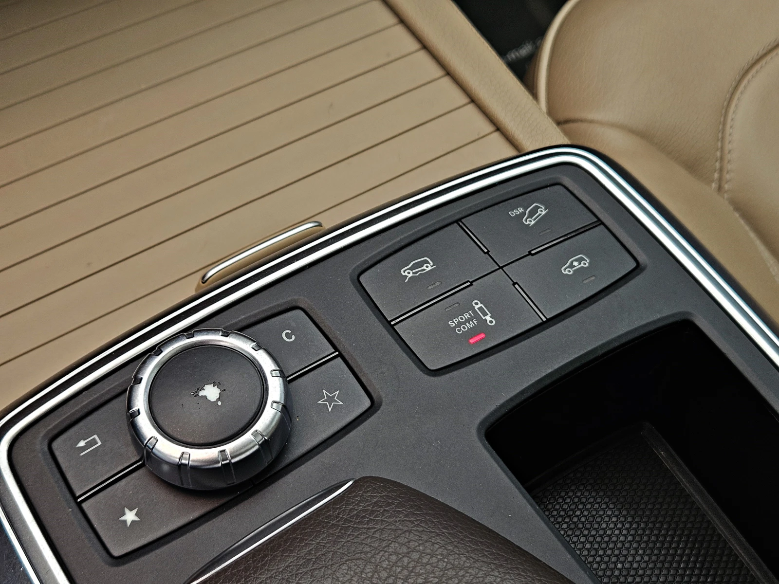 Mercedes-Benz ML 350 AMG/GERMANY/AIRMATIC/ПОДГРЕВ/ЕЛ.ТЕГЛИЧ/ШИБЕДАХ/LIZ, снимка 12 - Автомобили и джипове - 54520032