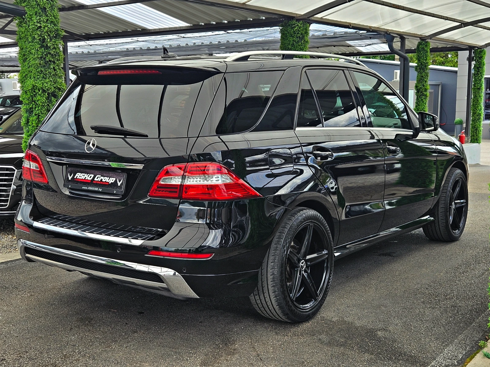 Mercedes-Benz ML 350 AMG/GERMANY/AIRMATIC/ПОДГРЕВ/ЕЛ.ТЕГЛИЧ/ШИБЕДАХ/LIZ, снимка 5 - Автомобили и джипове - 54520032