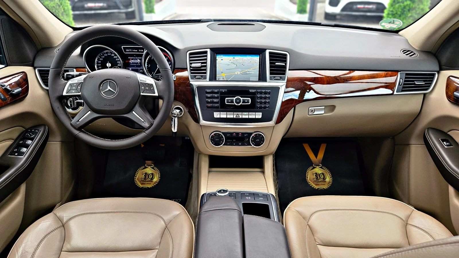 Mercedes-Benz ML 350 AMG/GERMANY/AIRMATIC/ПОДГРЕВ/ЕЛ.ТЕГЛИЧ/ШИБЕДАХ/LIZ, снимка 9 - Автомобили и джипове - 54520032