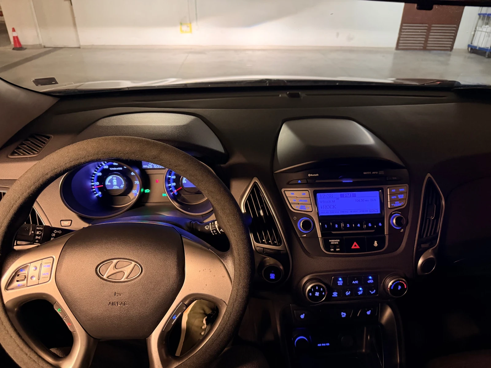 Hyundai IX35 SUV, снимка 11 - Автомобили и джипове - 55003630