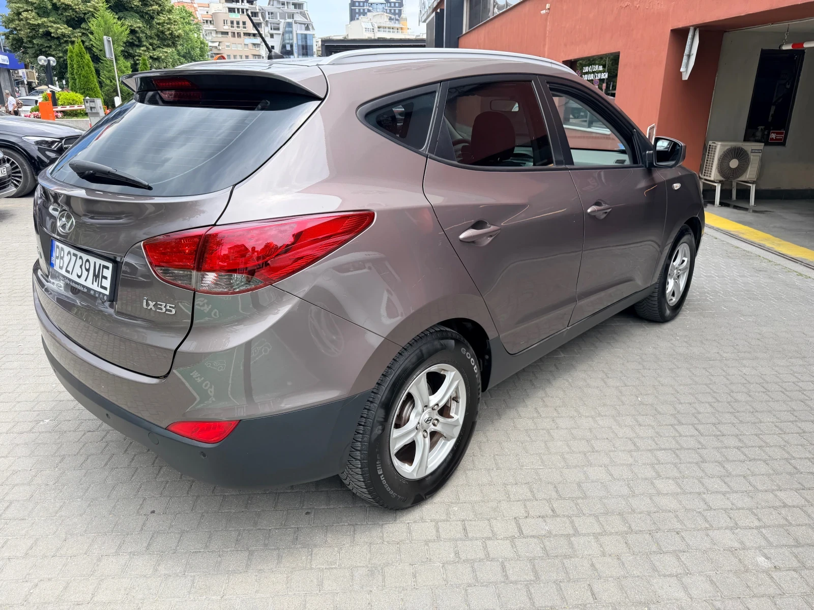 Hyundai IX35 SUV, снимка 4 - Автомобили и джипове - 55003630