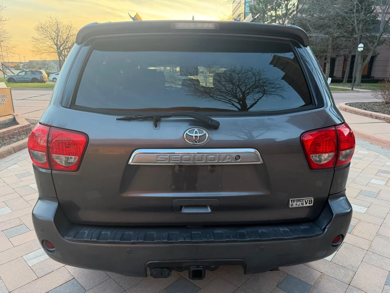 Toyota Sequoia 5.7* V8* LIMITED* �������* ������* JBL*  | Mobile.bg � ����������� 6