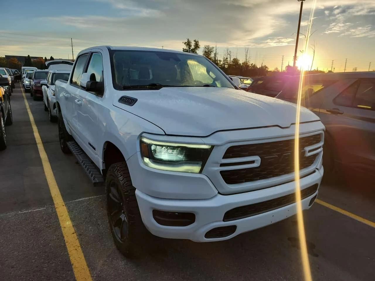 Dodge RAM 1500 4x4 Crew Cab  Sport /ФИНАНСИРАНЕ/, снимка 5 - Автомобили и джипове - 56261837