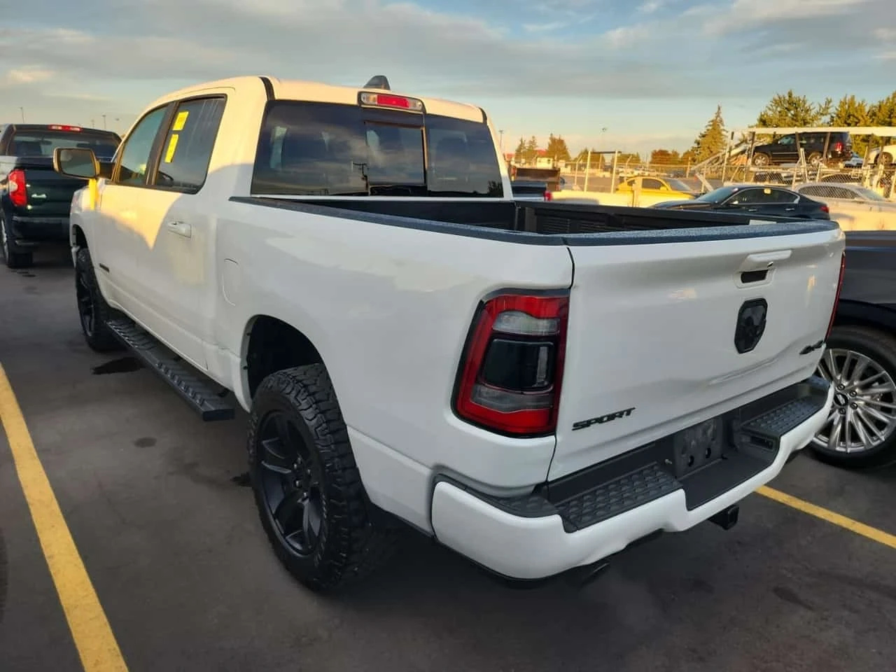 Dodge RAM 1500 4x4 Crew Cab  Sport /ФИНАНСИРАНЕ/, снимка 6 - Автомобили и джипове - 56261837