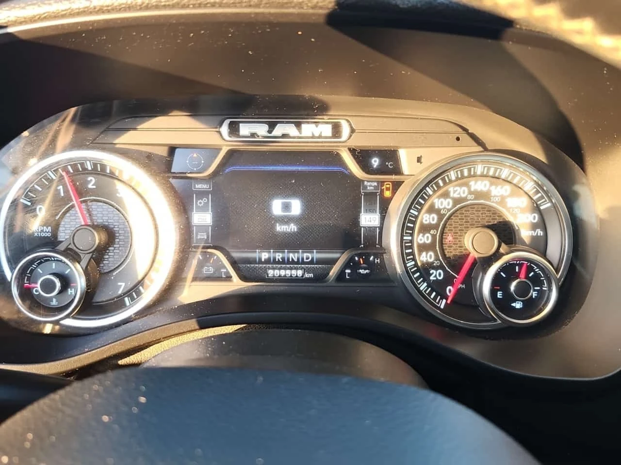 Dodge RAM 1500 4x4 Crew Cab  Sport /ФИНАНСИРАНЕ/, снимка 9 - Автомобили и джипове - 56261837