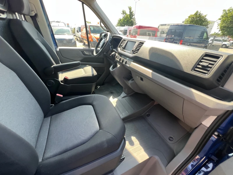 VW Crafter 2.0TDI , DSG , NAVI , FULL, снимка 12 - Бусове и автобуси - 53034700