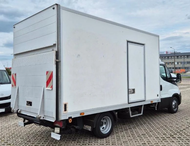 Iveco 35c17 3.0L* БОРД* 2 СТРАНИЧНИ ВРАТИ* КЛИМА* 3.5т N1 - изображение 2