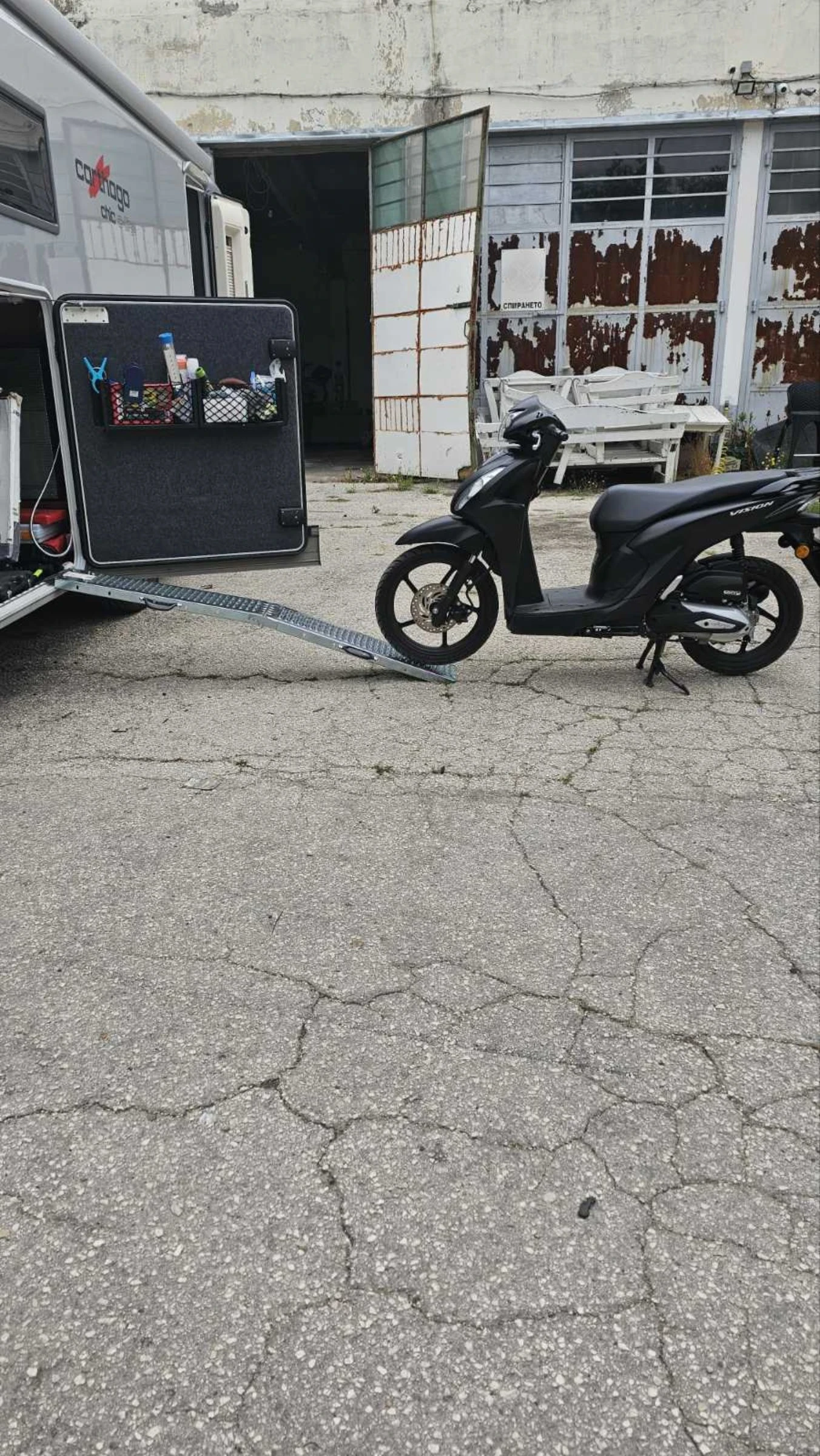 Кемпер Carthago Chic c-line, снимка 15 - Каравани и кемпери - 52550006