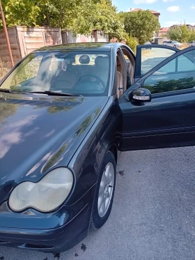 Mercedes-Benz C 200, снимка 2