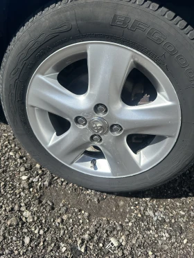 Toyota Yaris 1. 4 D-4D, 90 НА ЧАСТИ, снимка 9