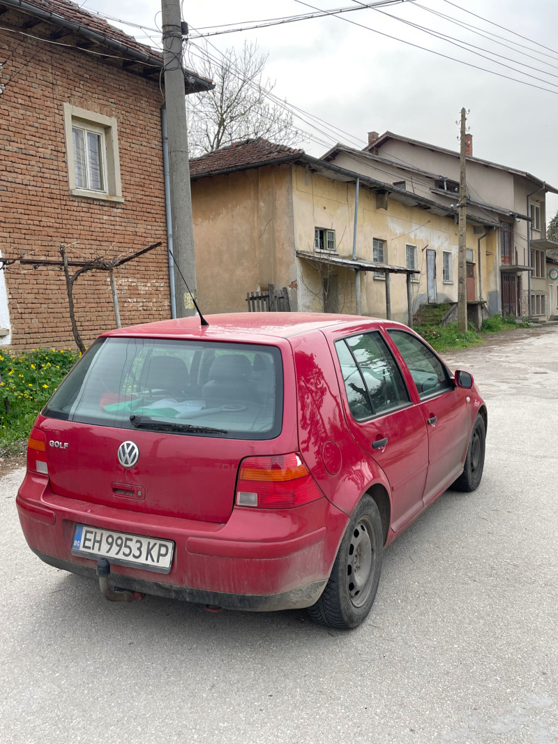 VW Golf, снимка 2 - Автомобили и джипове - 46270330