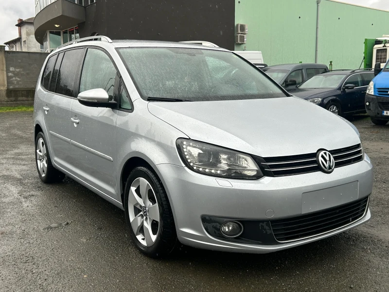 VW Touran 2.0TDI DSG LED 7местен , снимка 3 - Автомобили и джипове - 48432504