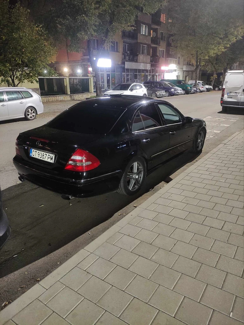 Mercedes-Benz E 320, снимка 4 - Автомобили и джипове - 49047010