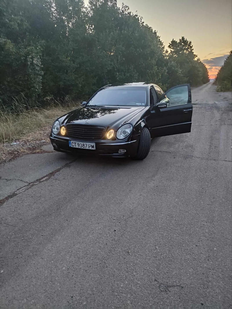 Mercedes-Benz E 320, снимка 1 - Автомобили и джипове - 49047010