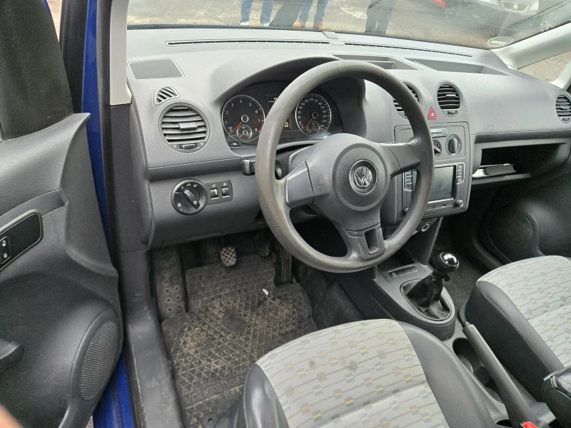 VW Caddy Макси, снимка 6 - Автомобили и джипове - 49610166