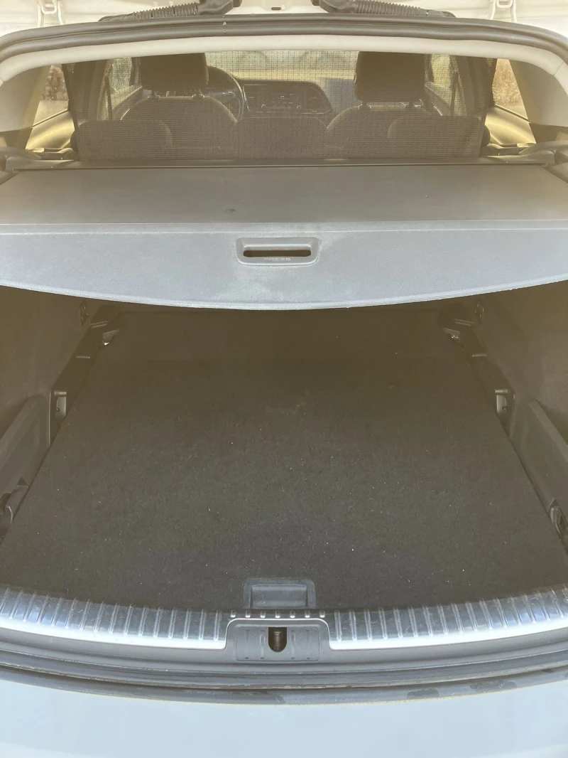 Seat Leon TSI, снимка 8 - Автомобили и джипове - 52283224