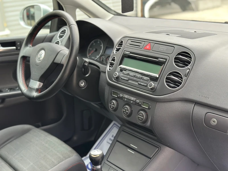 VW Golf Plus GOAL 1.9TDI 105кс. Подгрев/Парктроник, снимка 13 - Автомобили и джипове - 52665400