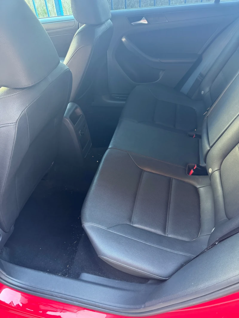 VW Jetta 2.5 SE SPORT, снимка 12 - Автомобили и джипове - 53120629