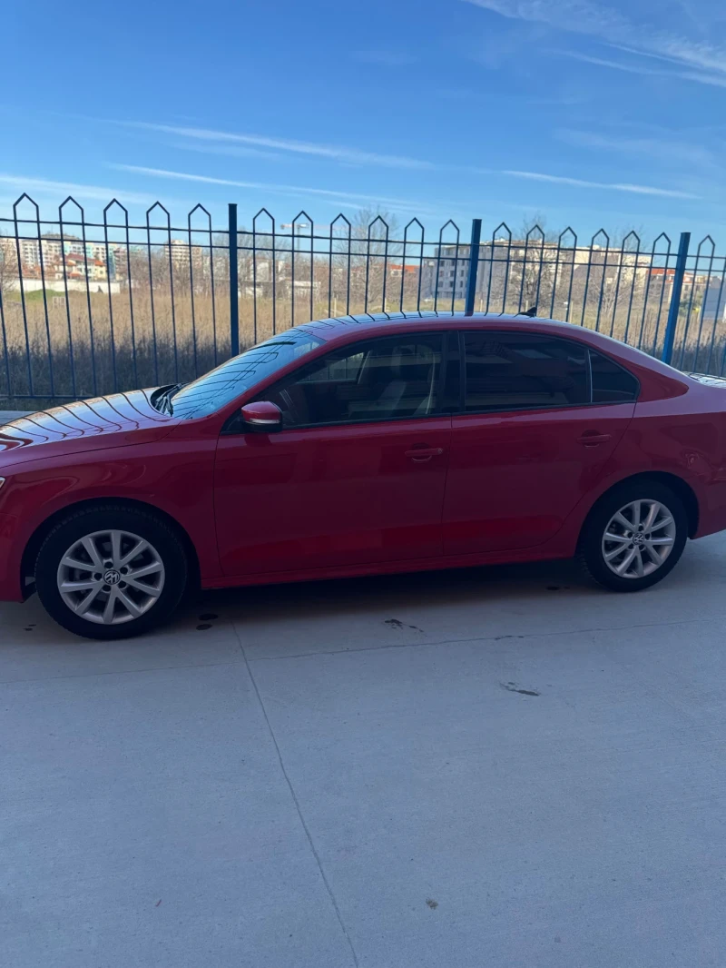 VW Jetta 2.5 SE SPORT, снимка 8 - Автомобили и джипове - 53120629