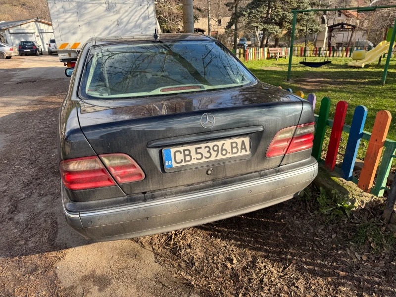 Mercedes-Benz E 320 CDI, снимка 4 - Автомобили и джипове - 53157096