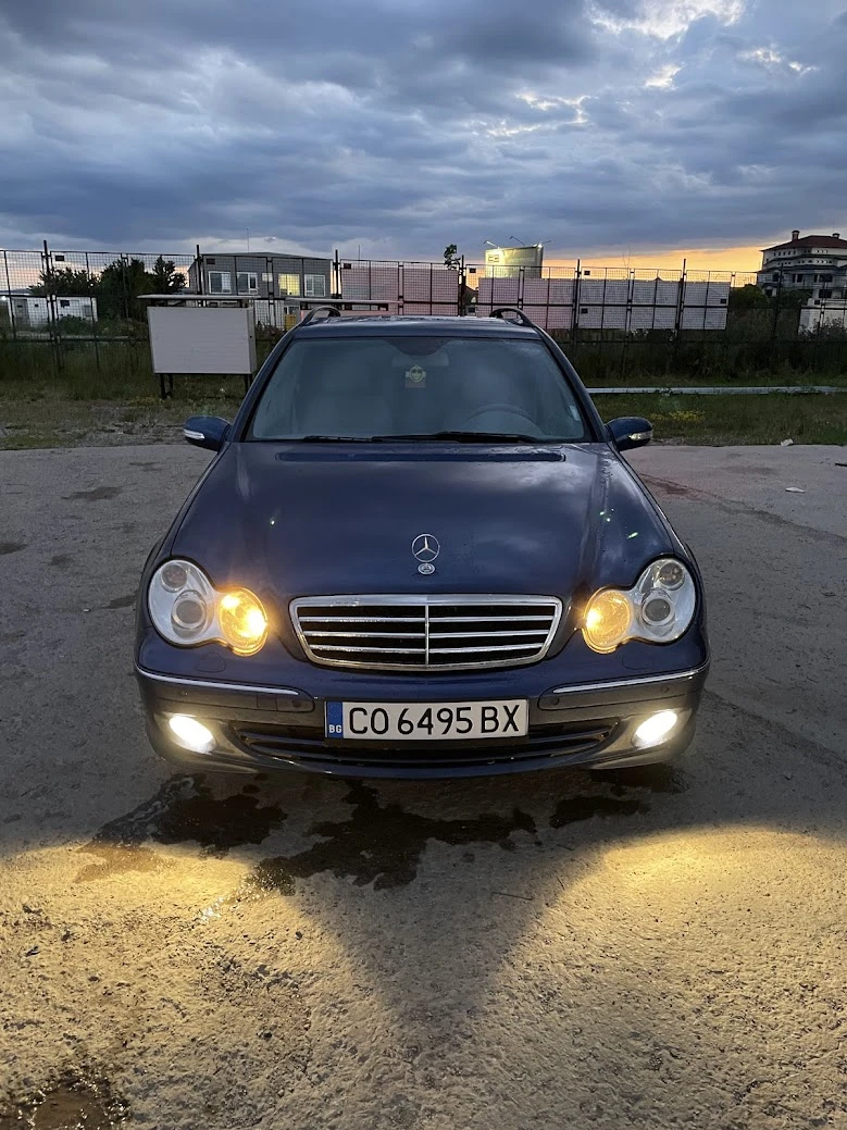 Mercedes-Benz C 320, снимка 9 - Автомобили и джипове - 54382536
