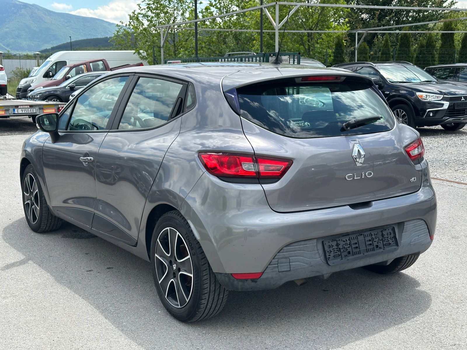 Renault Clio 1.5 DCI EURO 6 - изображение 4