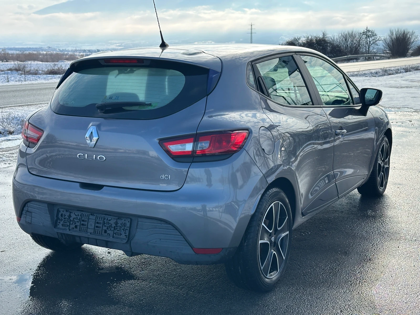 Renault Clio 1.5 DCI EURO 6 - изображение 5