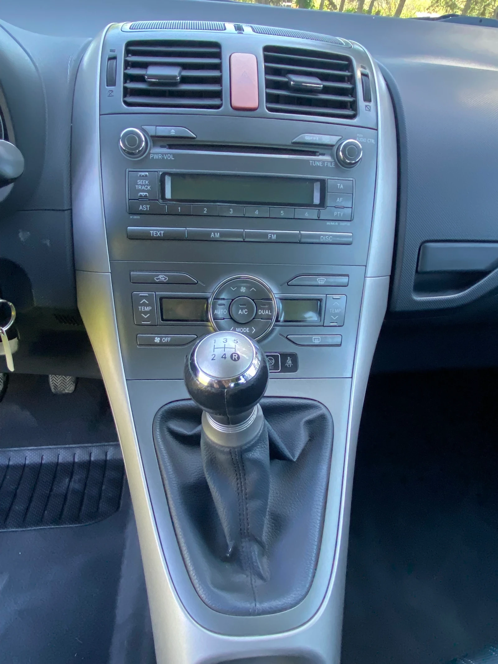 Toyota Auris 1.6 vvti  - изображение 6