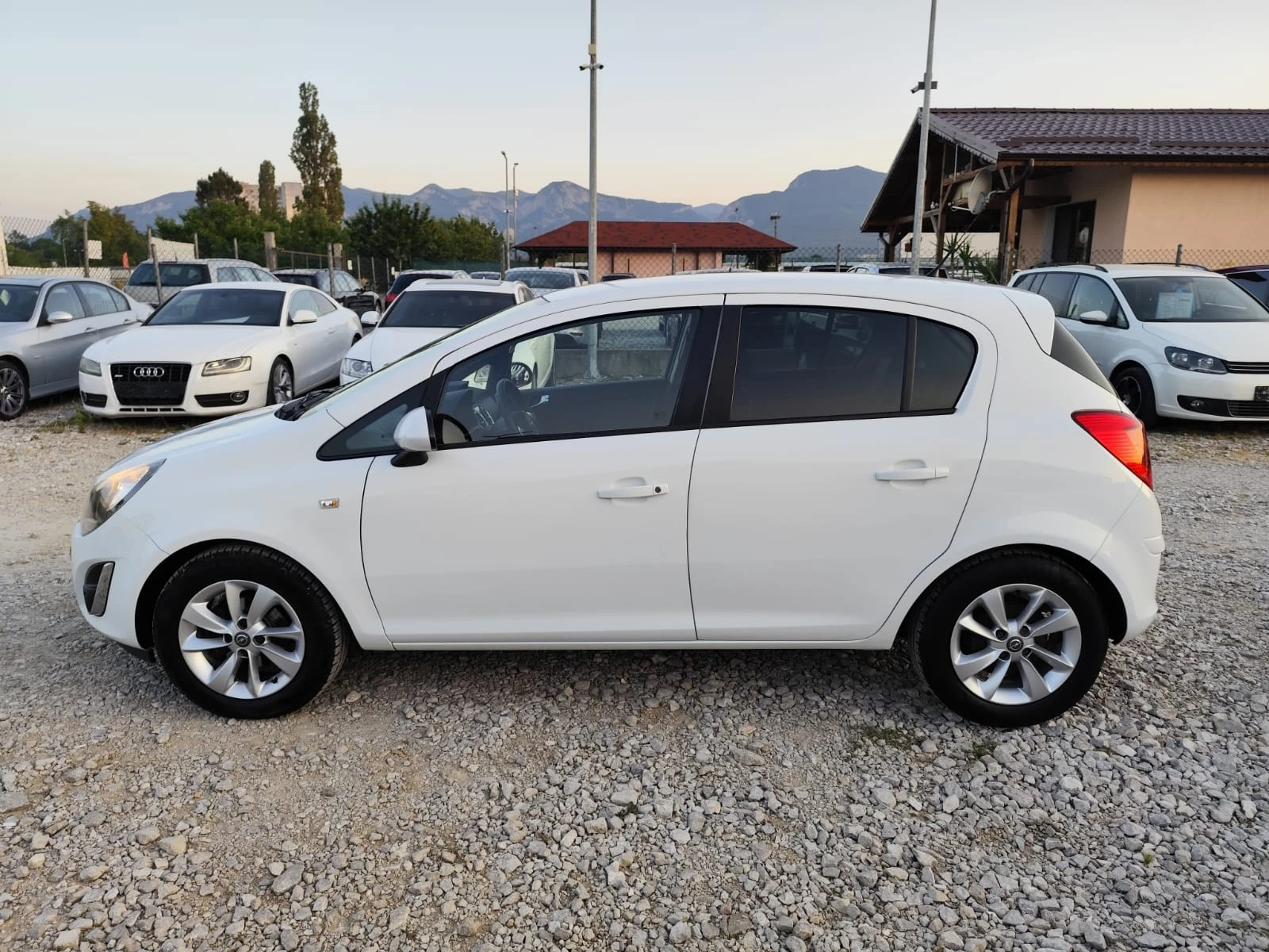 Opel Corsa 1.2 бензин - изображение 9