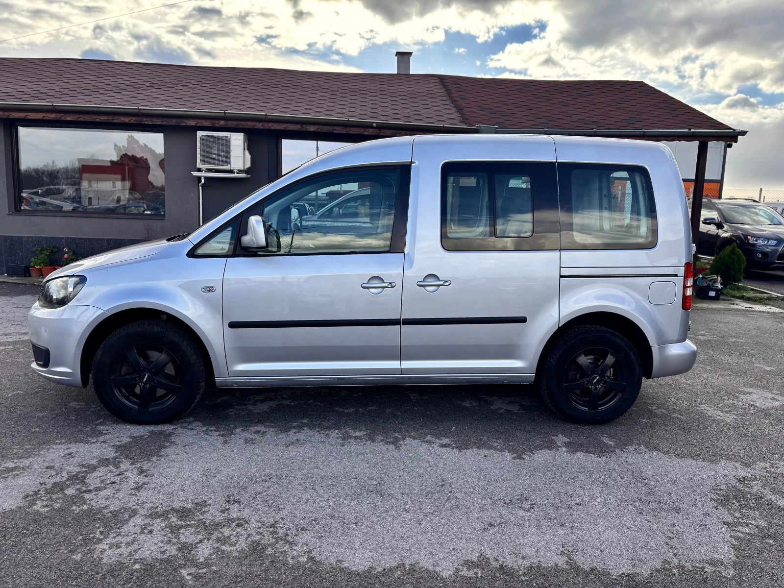 VW Caddy  - изображение 5