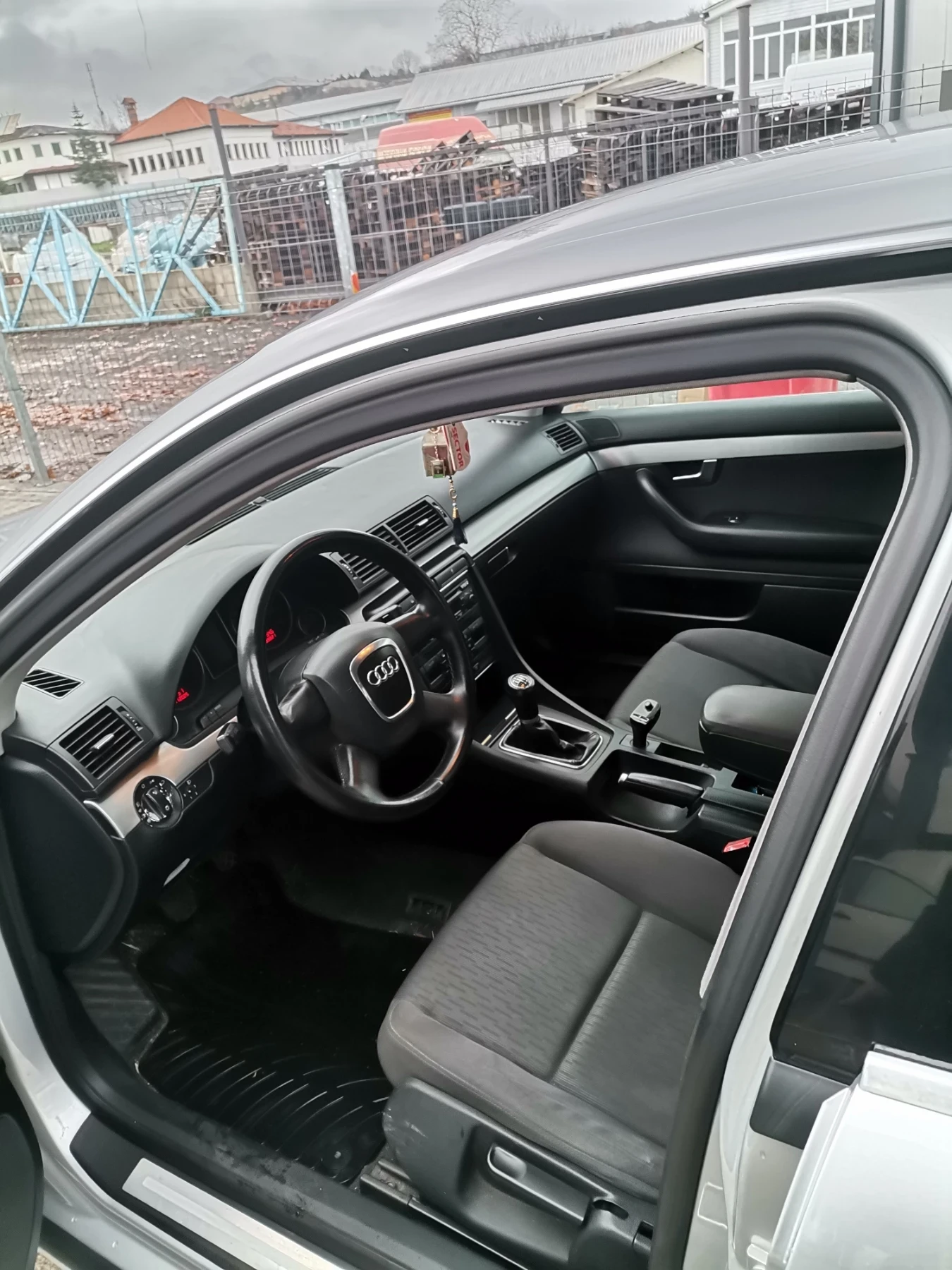 Audi A4 2.0 tdi - изображение 8