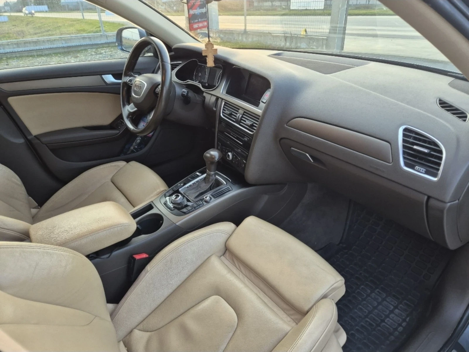 Audi A4 3.0 TDI / Кожа / Автомат 8ск., снимка 14 - Автомобили и джипове - 53354774