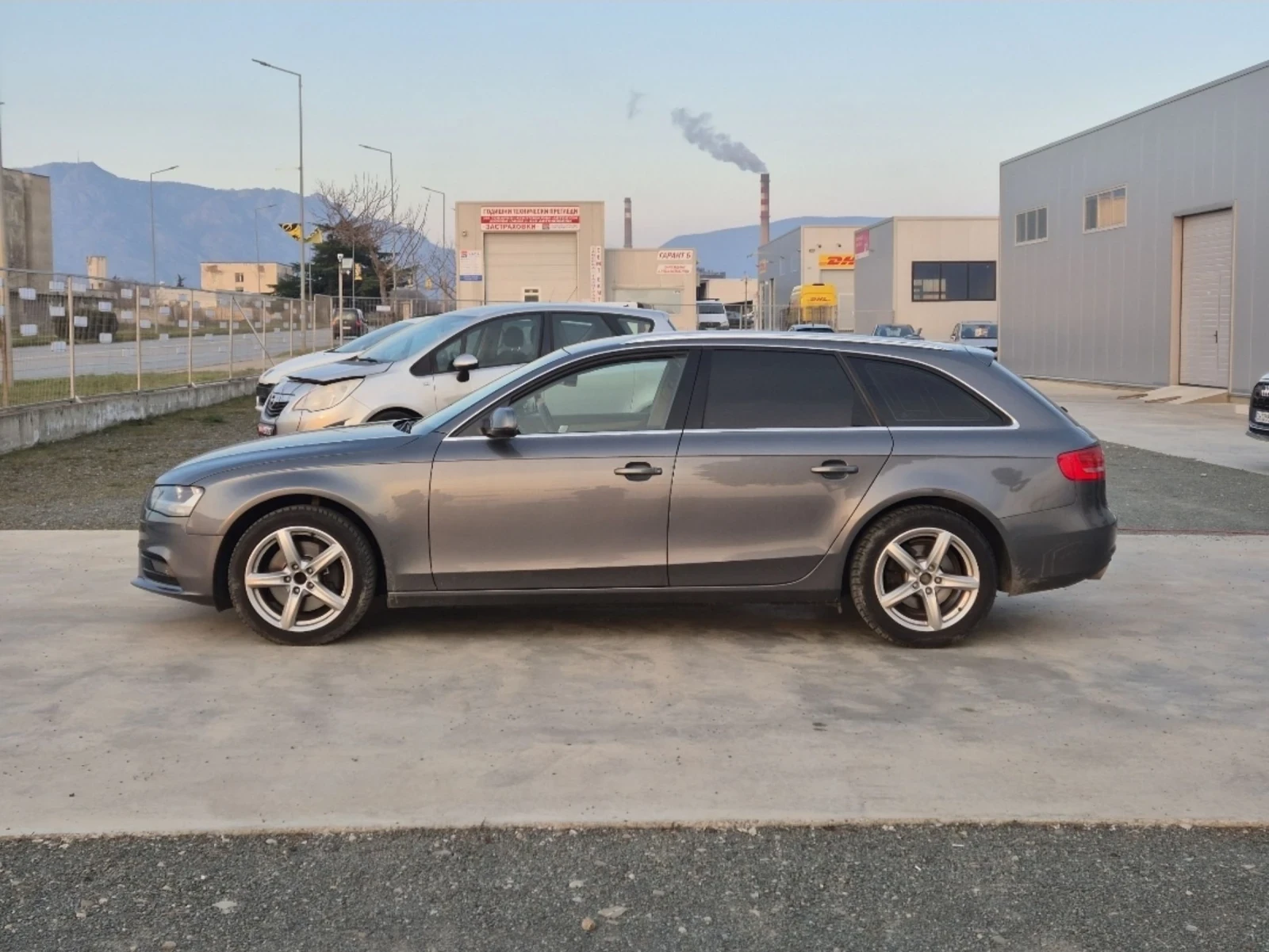 Audi A4 3.0 TDI / Кожа / Автомат 8ск., снимка 3 - Автомобили и джипове - 53354774