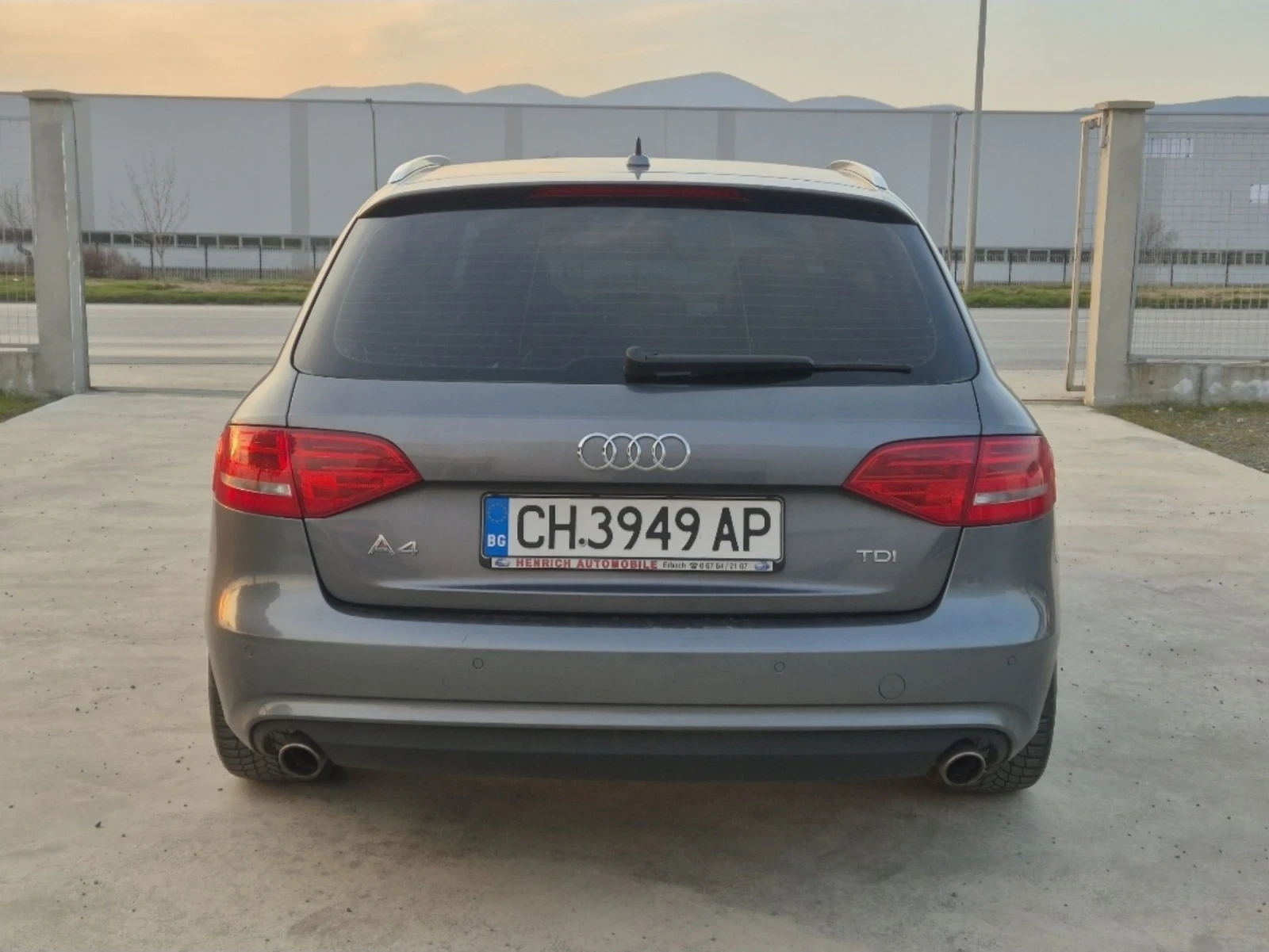 Audi A4 3.0 TDI / Кожа / Автомат 8ск., снимка 5 - Автомобили и джипове - 53354774