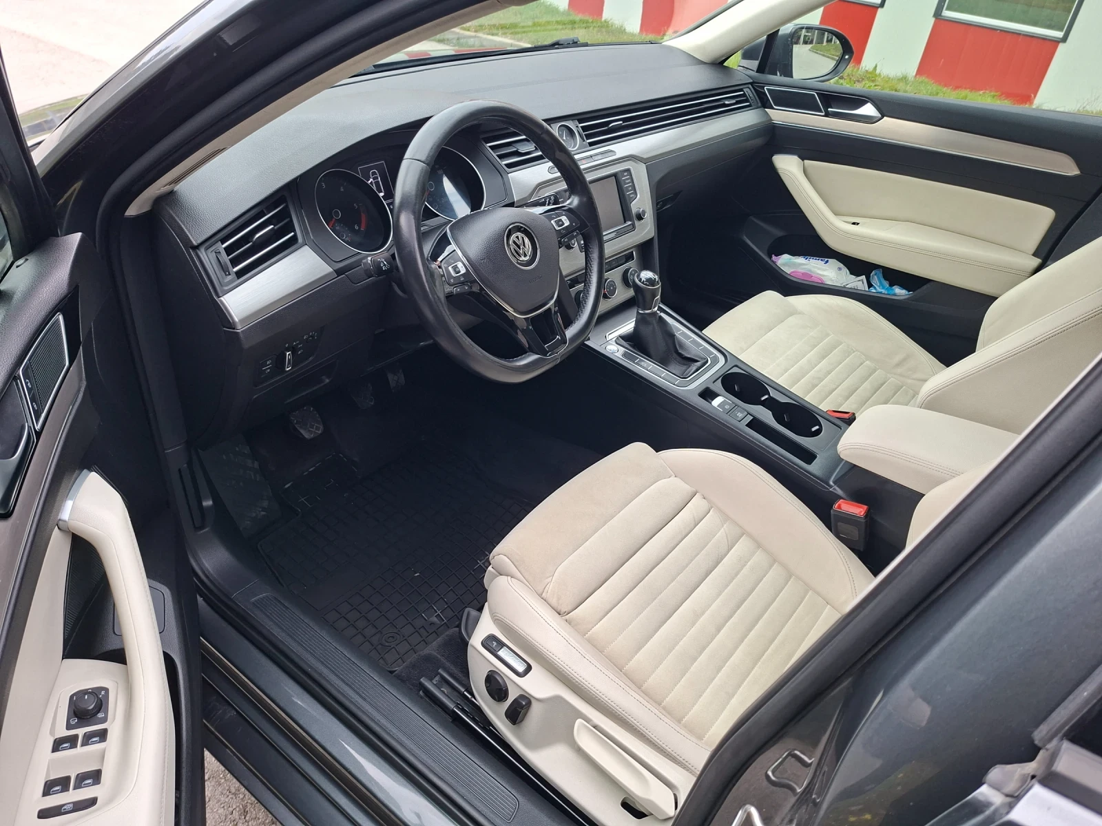 VW Passat Variant, снимка 9 - Автомобили и джипове - 53923961