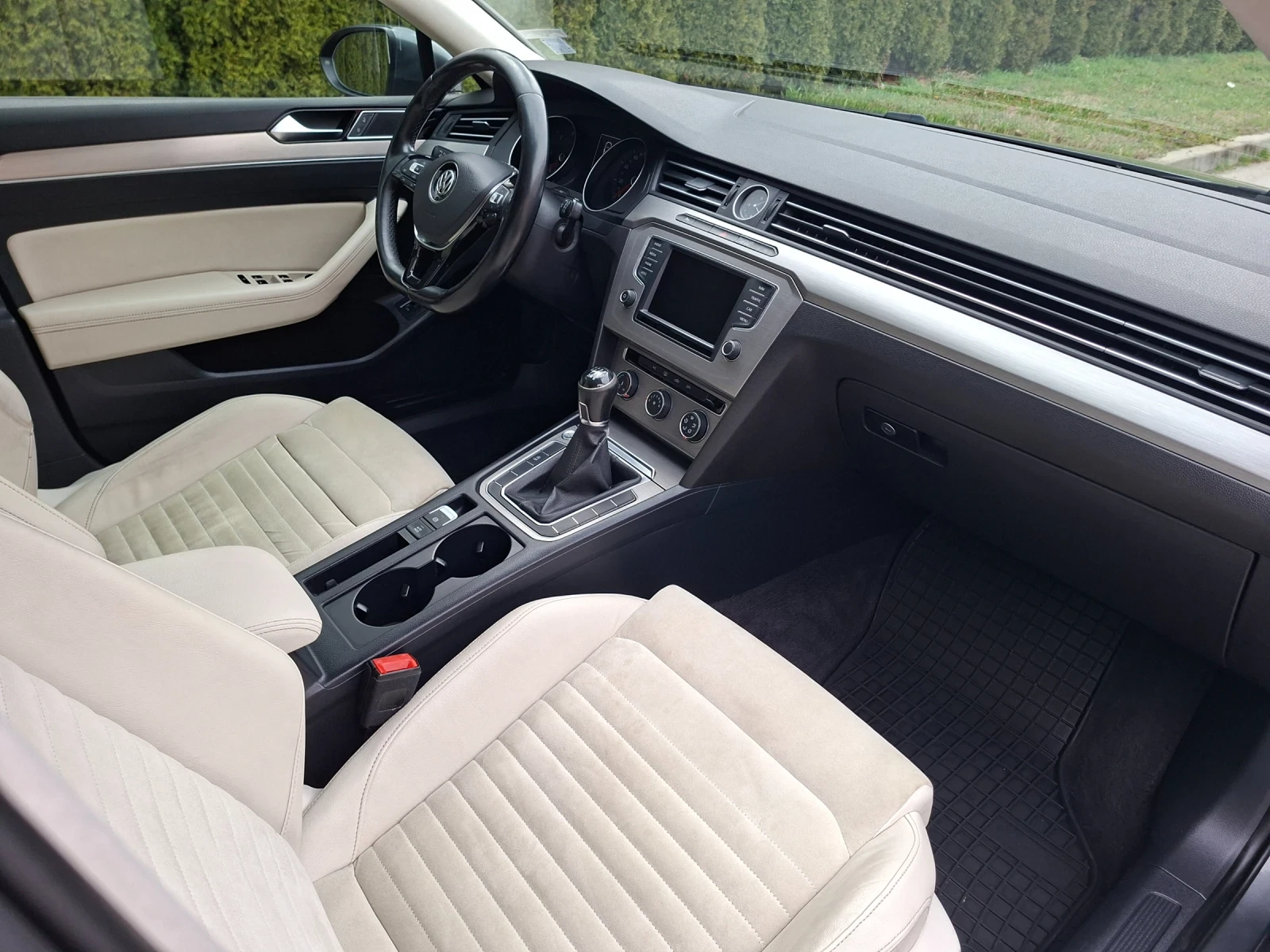 VW Passat Variant, снимка 12 - Автомобили и джипове - 53923961