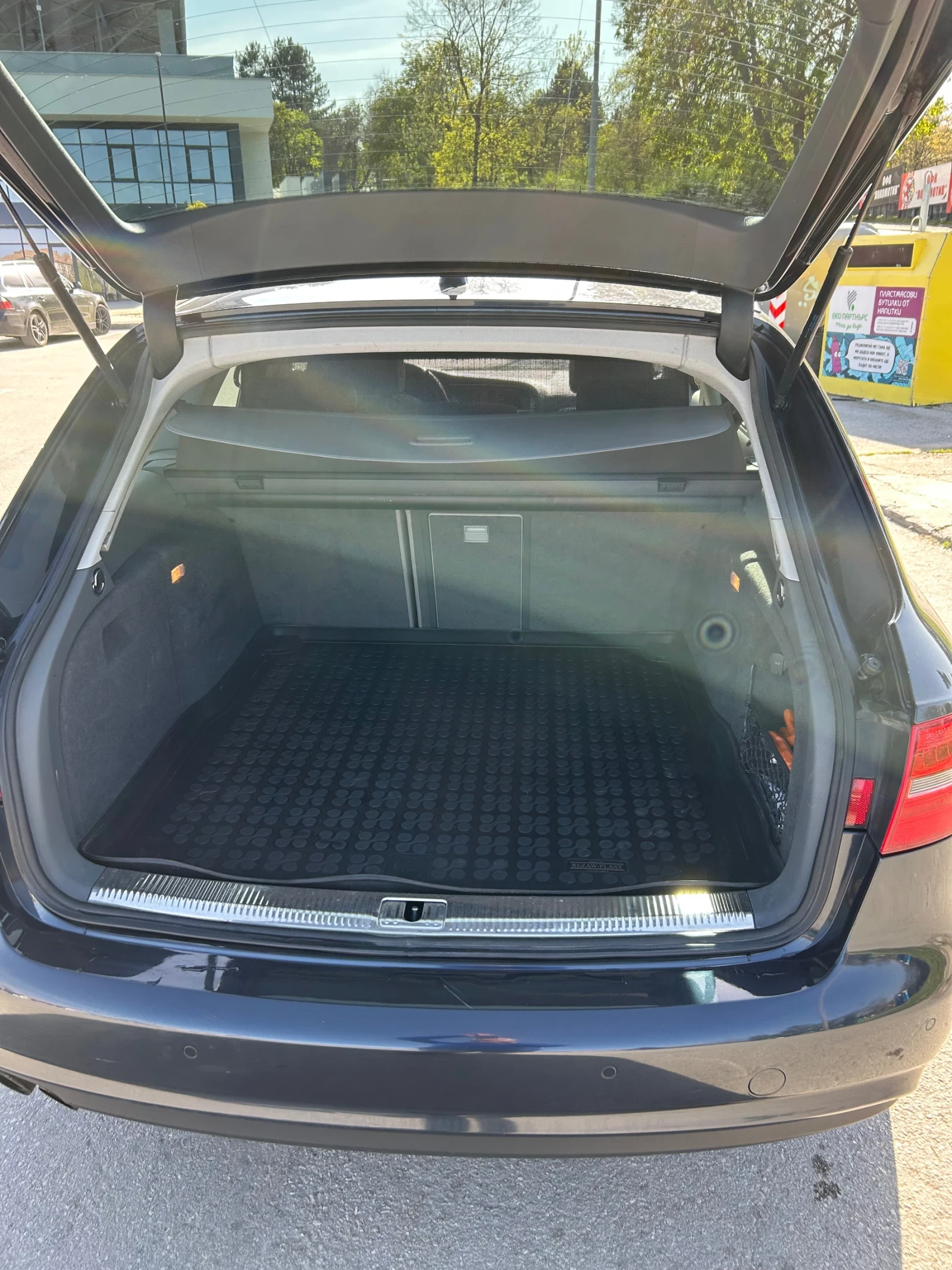 Audi A4 2.0 tdi, снимка 11 - Автомобили и джипове - 54237457