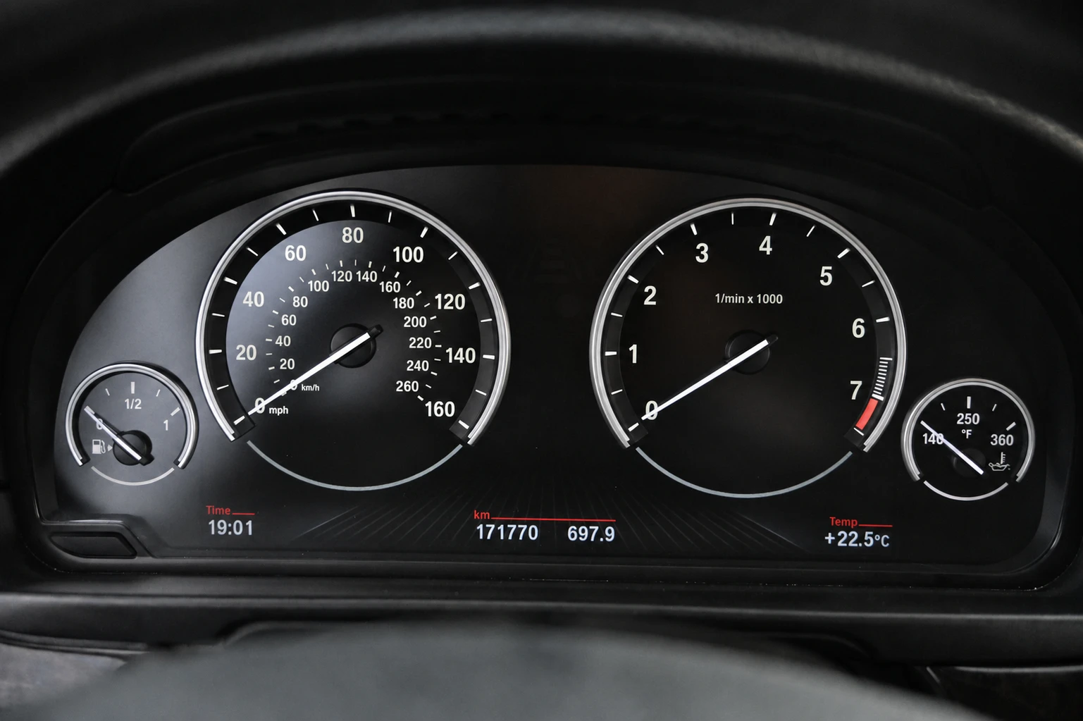 BMW 535 xDrive 306 к.с. / Head-Up / 360 Камери / 172k, снимка 13 - Автомобили и джипове - 54512252