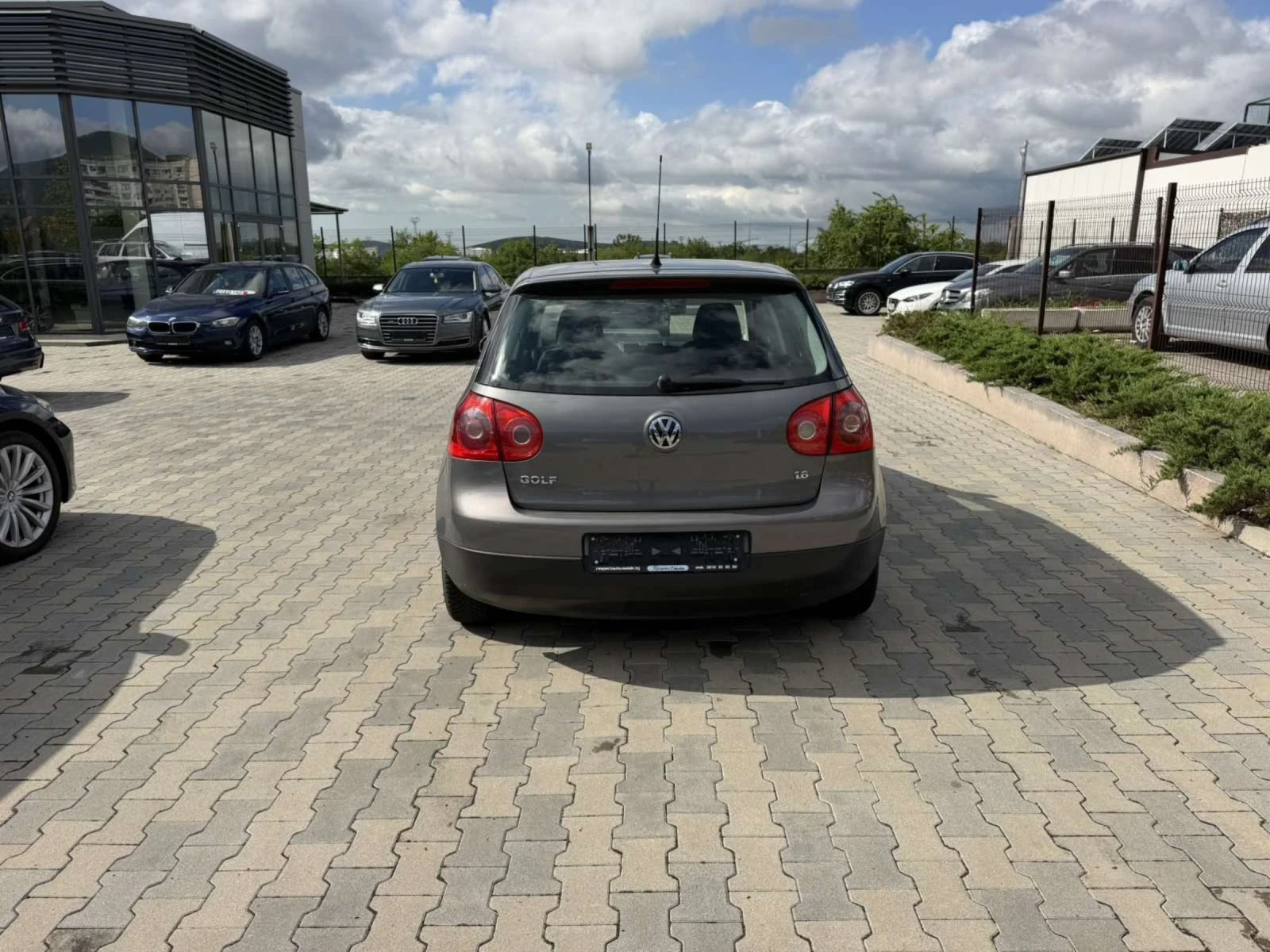 VW Golf 1.6i-102кс ГАЗ 2008г. ОБСЛУЖЕН НАПЪЛНО!, снимка 5 - Автомобили и джипове - 54707531