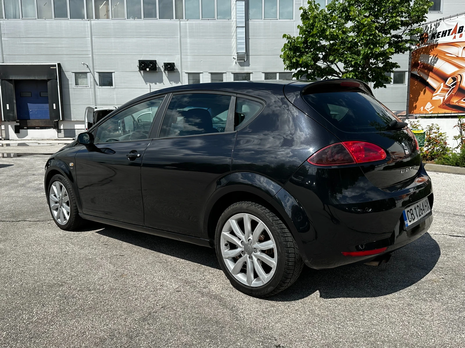 Seat Leon, снимка 3 - Автомобили и джипове - 54775946